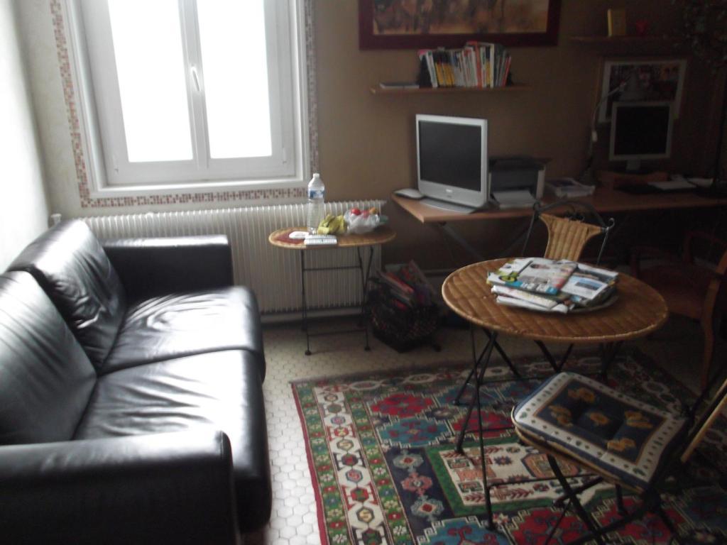 Chambre D'Hotes Rue Des Fougeres Bed & Breakfast Louviers Exterior photo